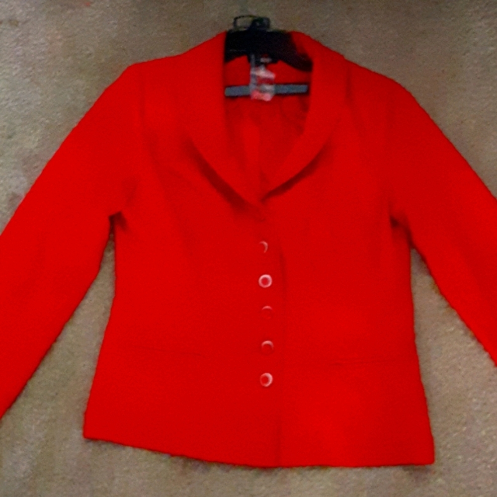 Red women's skirt suit metro-style size 12